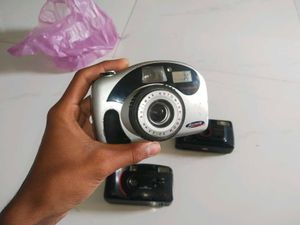 Vintage Point &amp; Shoot Camera Bundle
