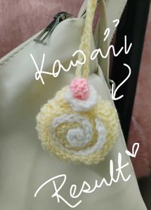 crochet roll keychain 🍰