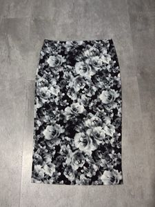 Floral Pencil Skirt - Black &amp; White