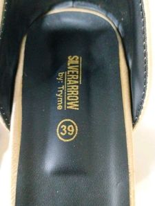 Platform Heels Unused 10/10 Don&#39;t Miss