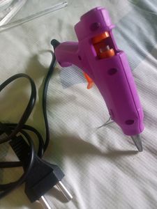 NEW HOT GLUE GUN WITH STICKS