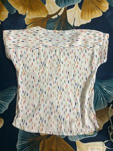 Patterned V-Neck Top