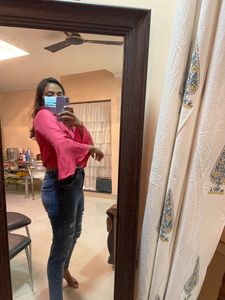 Sfront knot cropped pink with bell sleeves shirt