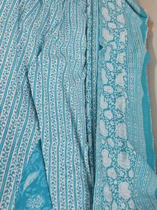 Elegant Floral Print Kurta Pillzo Set With Dupatta