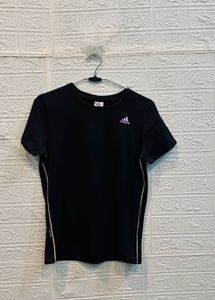 🇺🇲 Adidas Black Imported T-Shirt