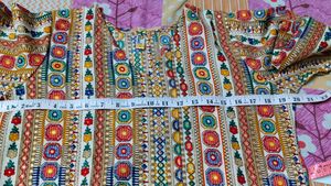 New Women Cotton Foil Print Short Kurti