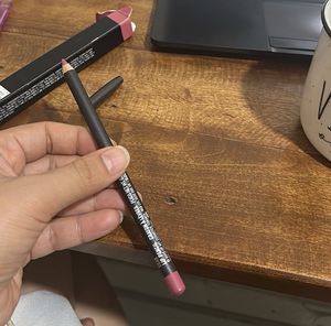 M.A.C Lip Pencil - Soar