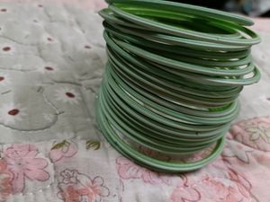 Pista Green Bangles