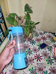 Handh Juice Maker