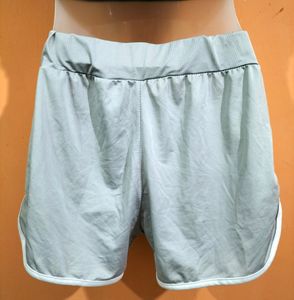 Grey Shorts With Two Pockets For Women