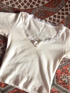 LACE DESIGNER KNITTED WHITE TOP