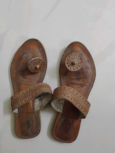 Kolhapuri Chappals