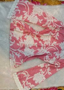 Floral Print Top with lace detailing also