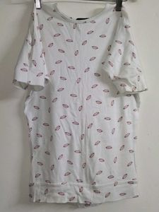 Lip Print T-Shirt