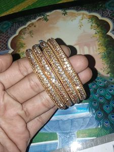 Sparkling Gold Bangle Set Of 4