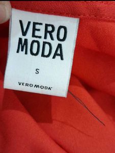 Beautiful Red Top- Vero moda