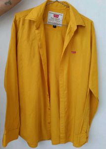 Levi&#39;s Yellow Button-Down Shirt