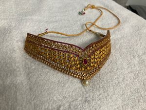Gold Chocker With Jumka