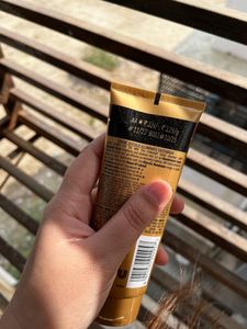 Lakme Glycolic Illuminate Facewash