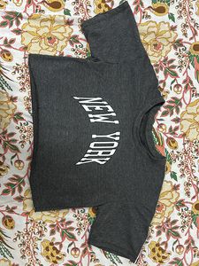 Basic Loose Fit Crop Top , Available In Very Good Condition