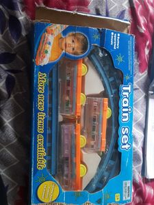 Train Set Engine Working