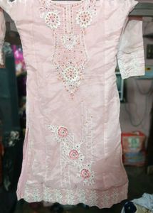 Elegant Pink Embroidered Kurta