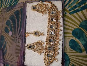 Stunning Kundan Jewelry Set