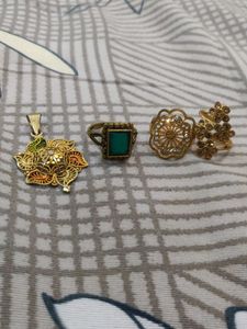 4 Design Bangles And 3 Ring 1 Pendil