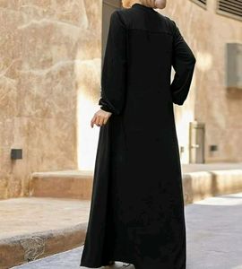 Elegant Black Nakab