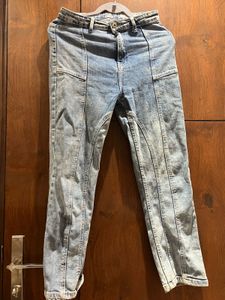 Casual & Cool | Zudio Straight Fit Jeans (28/S)