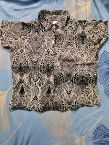 Patterned Short Sleeve Blouse