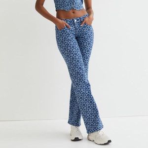 Flare Low Jeans