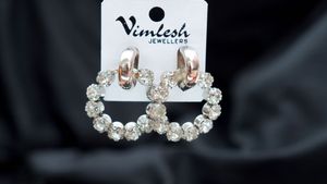 Sparkling Hoop Earrings Single Pics