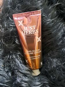 [Brand-New] Just Herbs - Lumi Glow Strobe Cream