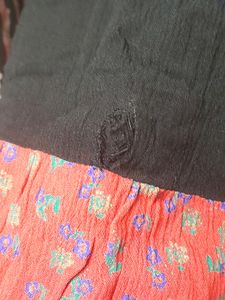 Iska Size Xl Hai But XXL Jo Pahanta H Usko Bhi Ho Jayega Aaram Se &amp; Iska Stitch Khula Hua H , Fata Nai H