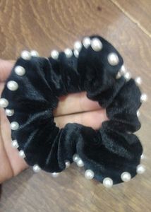 Black Colour Beaded Scrunchy 🖤🛒