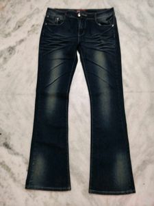 Trending Bootcut Jeans 👖