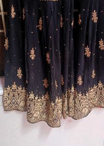 Elegant Black &amp; Gold Embroidered Kurti