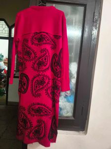 New Stylish Majenta woolen kurti in L 40 size