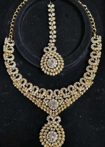 Artificial Diamond Jewellery Set