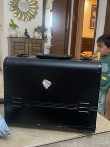 makeup vanity for mua or brides