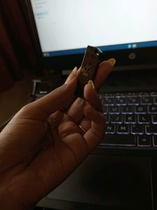 HP PENDRIVE (32 GB)