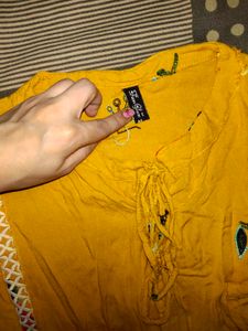 Floral Embroidered Top Xxl