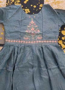 Elegant Embroidered Kurta