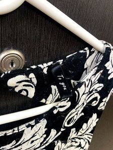 Floral Print Sleeveless Blouse