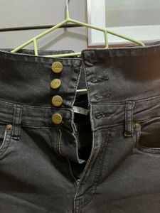 Black Skinny Jeans