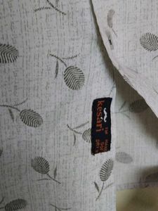 Men&#39;s patterned casual shirt
