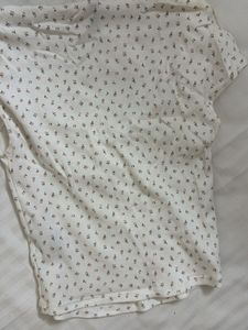 H&amp;M Cute Floral Square Neck Crop Top