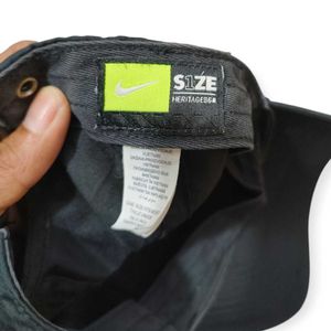 Nike Unisex Black NSW H86 Metal Swoosh Solid Cap