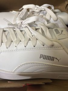 Puma- Puma Smashic Unisex White Sneakers(uk 7)